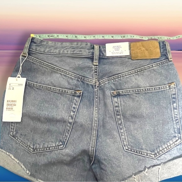 H & M NWT High Waist 2.5” Inseam Cuffed Blue Jean Shorts - Picture 12 of 12